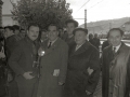 EL OBISPO DE SAN SEBASTIAN JAIME FONT Y ANDREU CON UN GRUPO DE PERSONAS EN LA ESTACION DEL NORTE. (Foto 1/1)