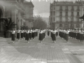 GRUPO DE JOVENES EJECUTANDO UNA TABLA DE GIMNASIA EN LA TERRAZA DEL AYUNTAMIENTO DE SAN SEBASTIAN. (Foto 1/3)