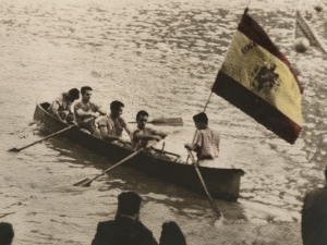 Campeones de España (Zaragoza). Tripulación: Pío Aldasoro, Alfonso Sagarzazu, Lorenzo Garmendia, José María Múgica y patrón, Juan Luis Mariscal