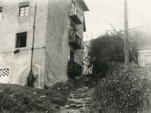 Construcción de escaleras de acceso a las casas Villa Anita, 1 y 2