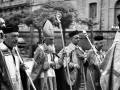 El obispo Zenón Aramburu presidiendo la procesión de San Martin de Aguirre