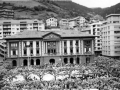 Eibar. Untzaga plaza Haurren Euskal Jaia ospatzen den bitartean