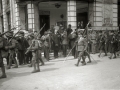 LLEGADA DE SOLDADOS A SAN SEBASTIAN ANTES DE PARTIR HACIA AFRICA. (Foto 1/7)