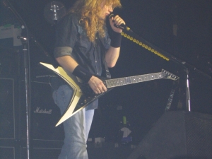 Megadeth Bergaran. Dave Mustaine.