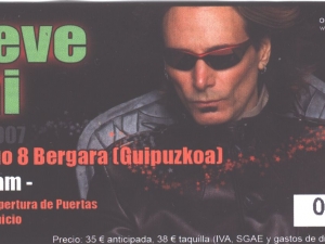 Steve Vai Bergaran.