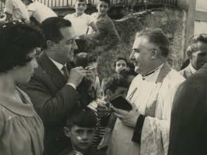 Agintariak hilerri berriaren inauguraziorako